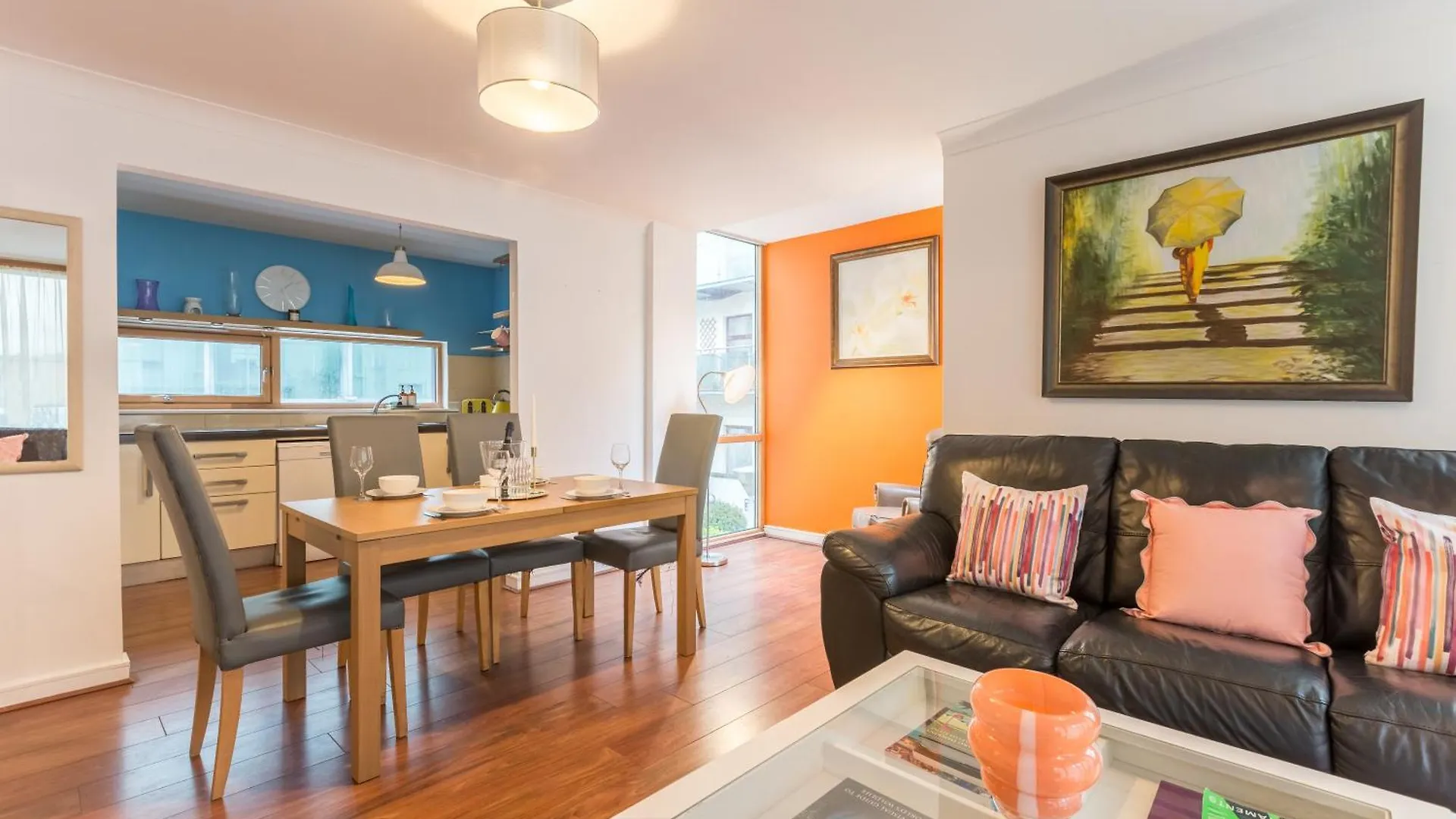 Bright, Spacious City Centre Apt Dublin Apartment