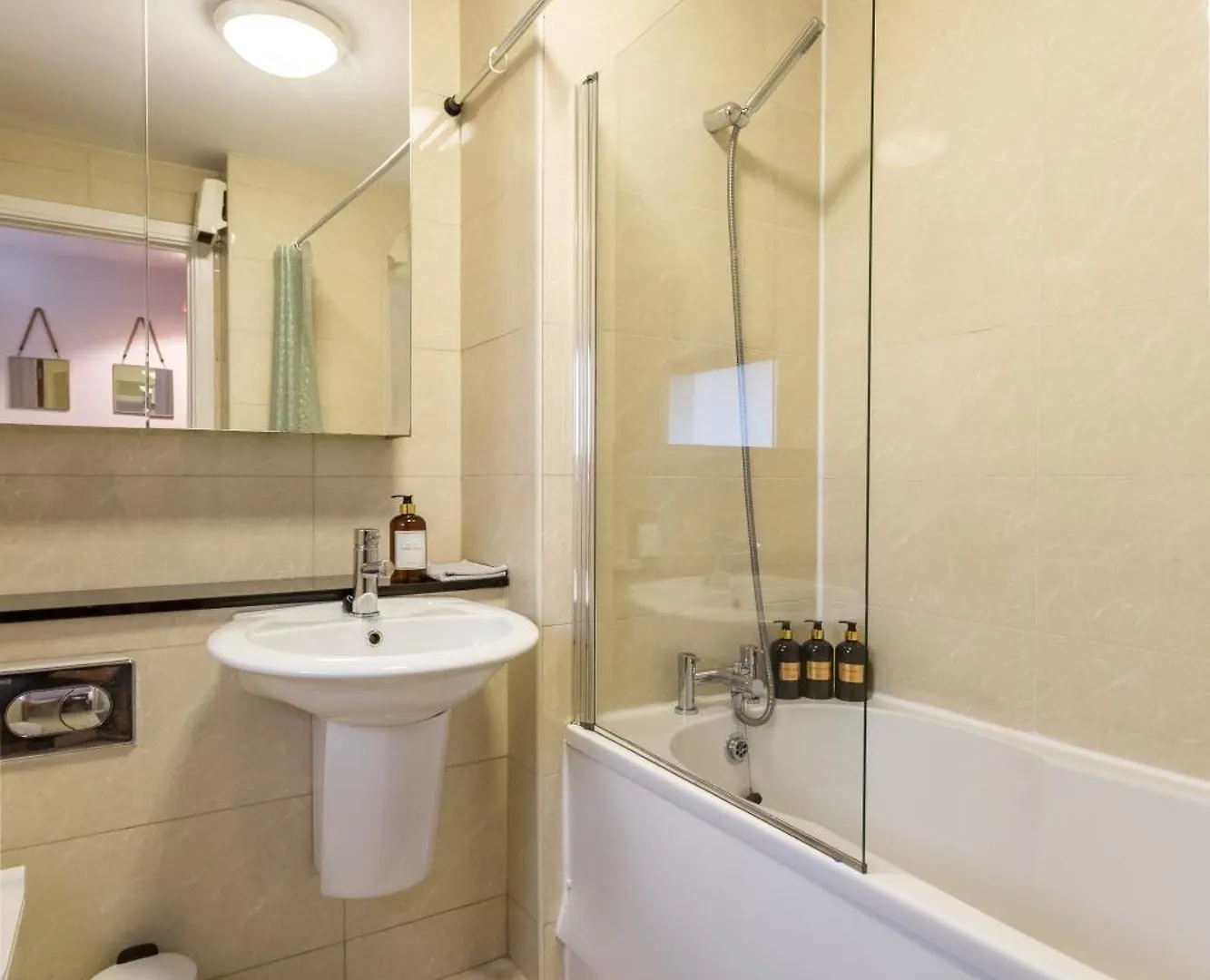 Apartment Bright, Spacious City Centre Apt Dublin
